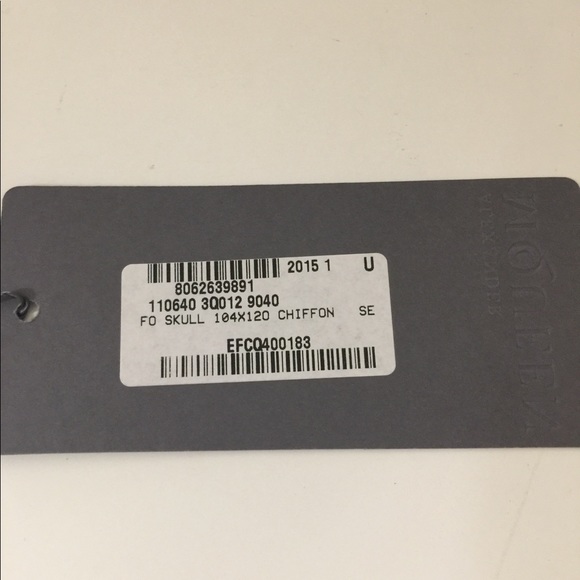 BNWT Alexander McQueen skull pattern scarf - Picture 4 of 4